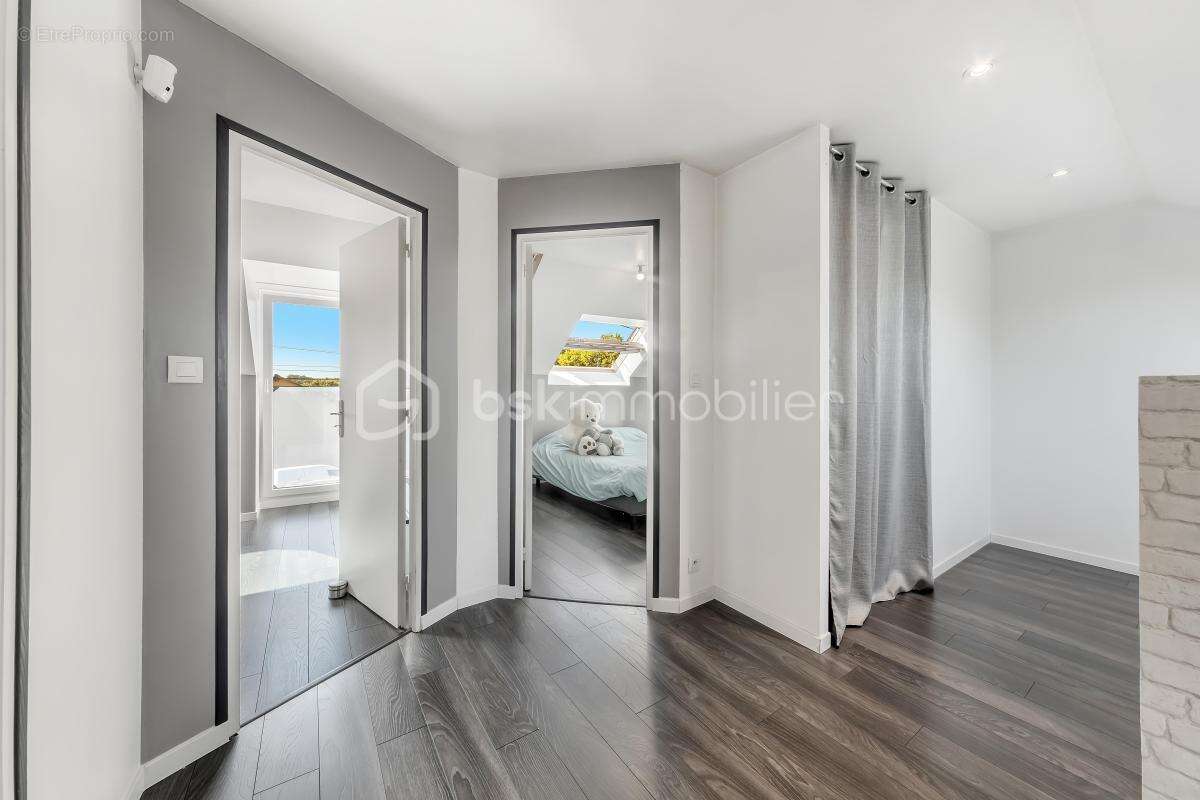 Maison familiale de 109 m² sur terrain de 675 m² avec carport – Fort potentiel - photo 9