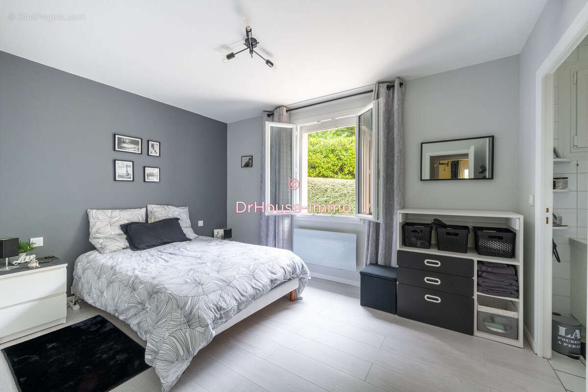 Maison 263 m² à Septeuil  - photo 11