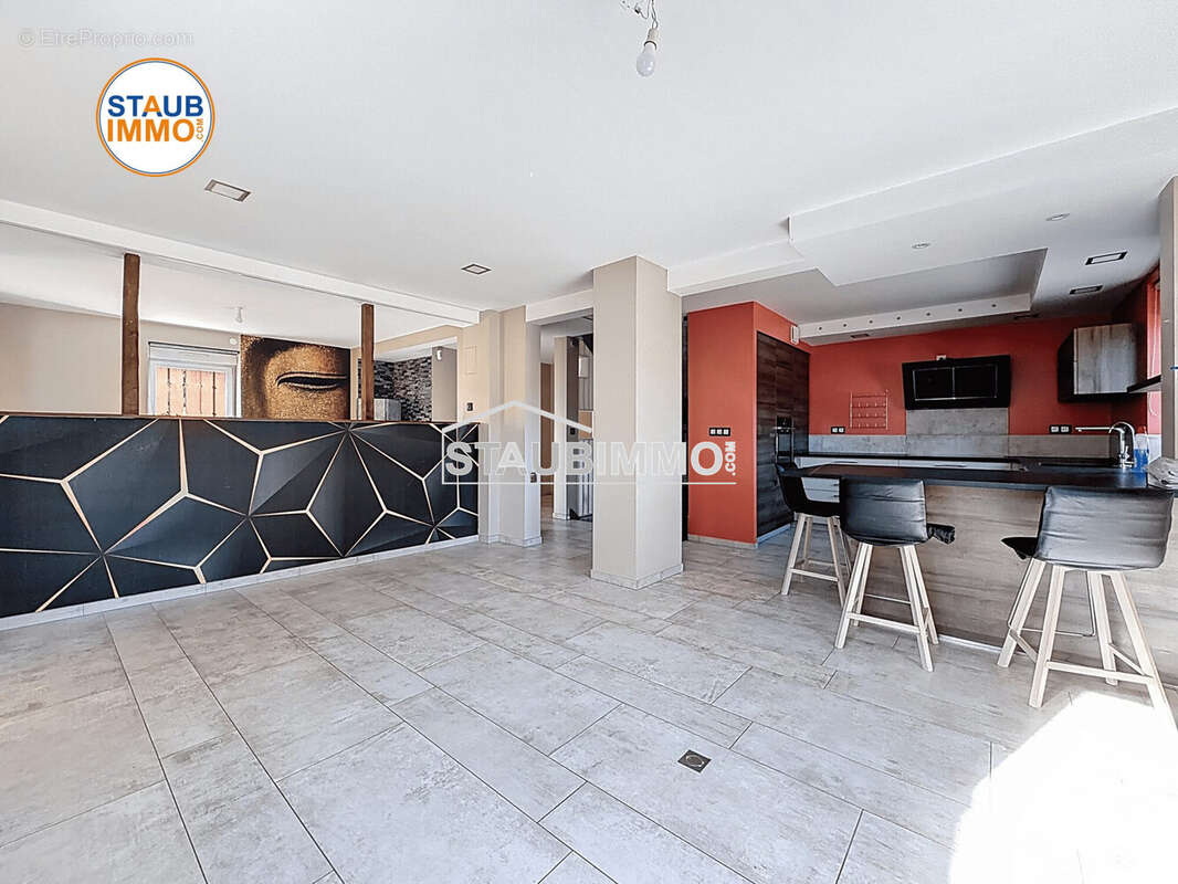 Maison à VILLAGE-NEUF