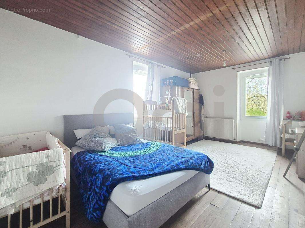 Maison à LE LARDIN-SAINT-LAZARE