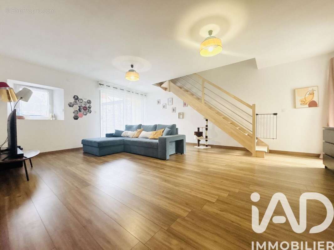 Maison 130 m² à Ferce  - photo 3