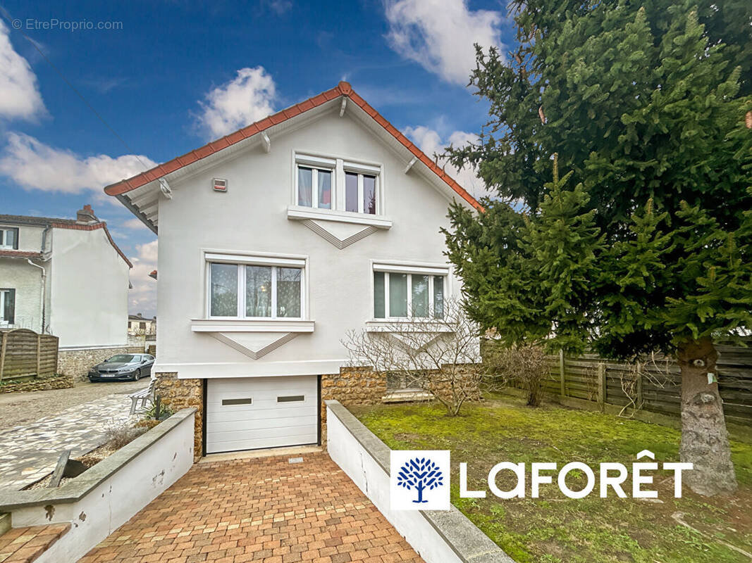 Maison à SAINT-MICHEL-SUR-ORGE