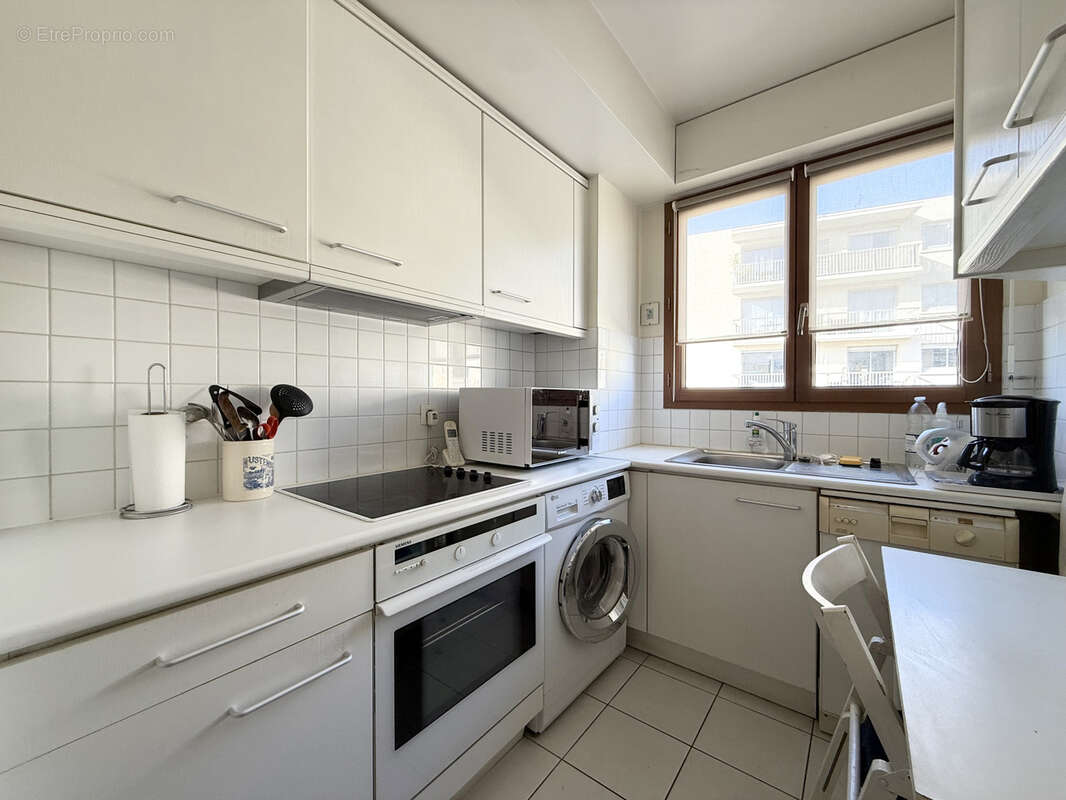 Appartement à COURBEVOIE