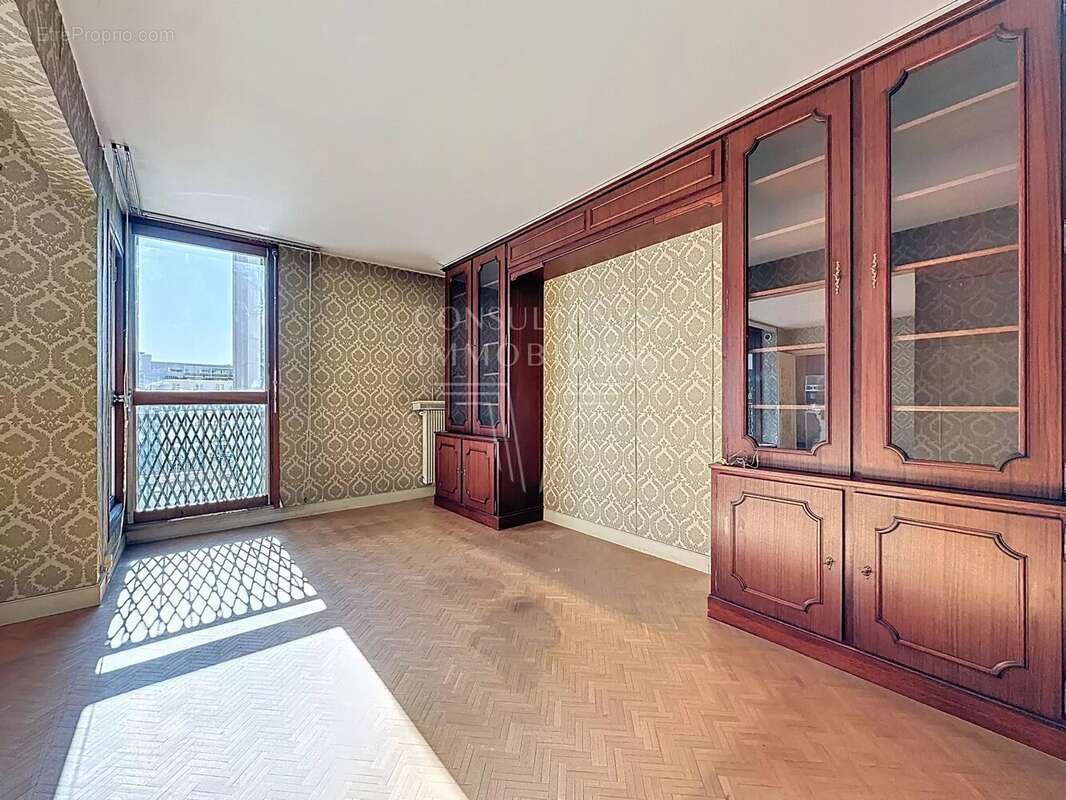 Appartement à PARIS-15E