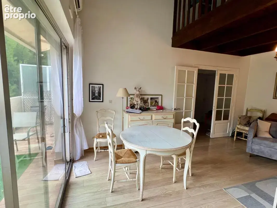 A vendre TOULON OUEST appartement T2 en duplex avec balcon, parking et cave - photo 2