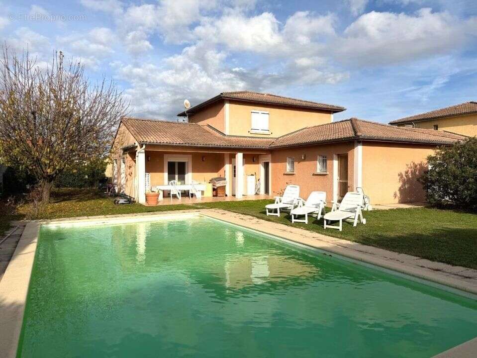 Maison à ROMANS-SUR-ISERE