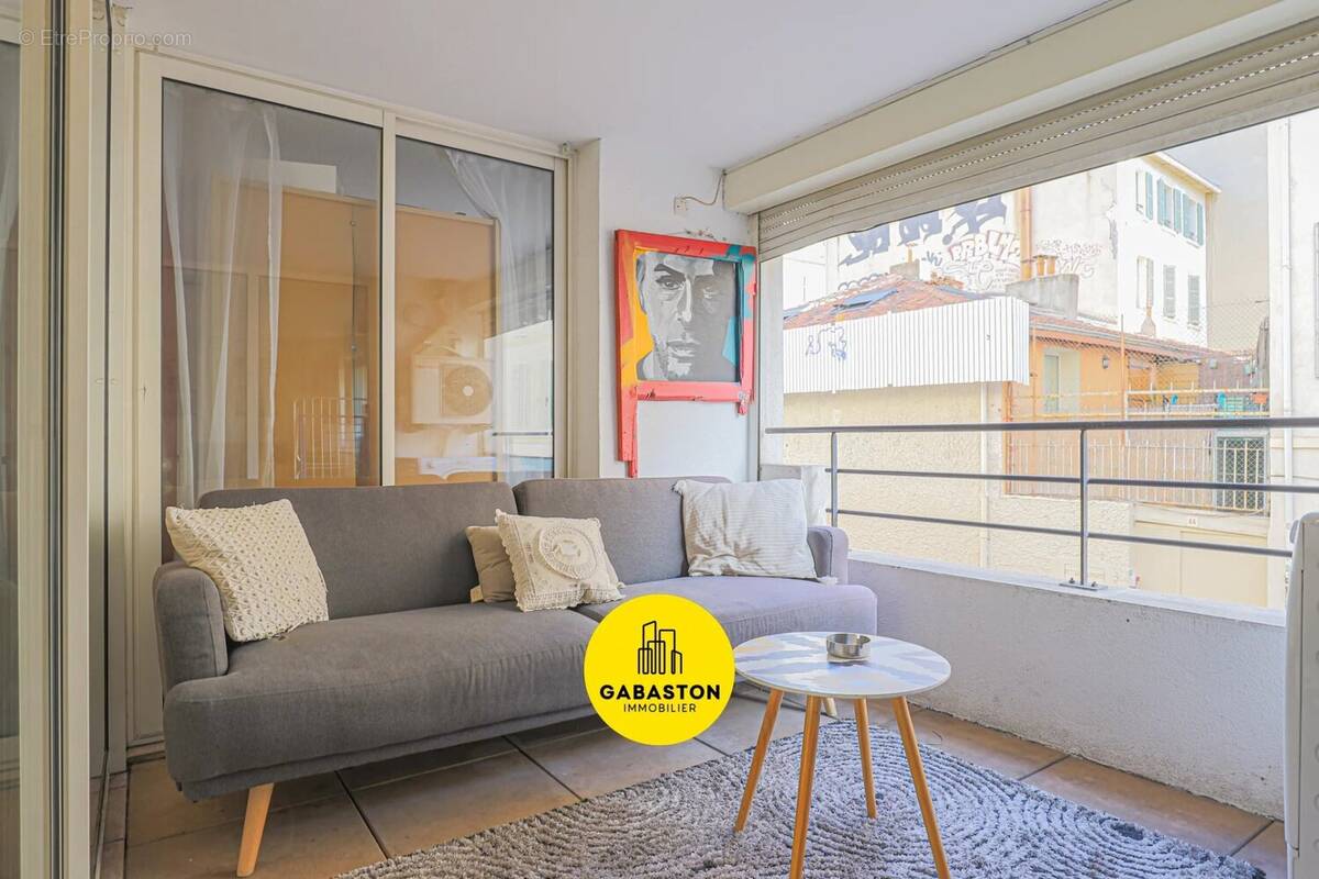 Appartement à MARSEILLE-6E