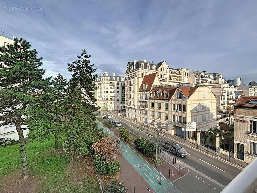 Appartement à SURESNES