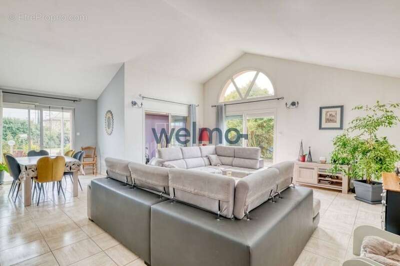 Maison à BEAUREPAIRE