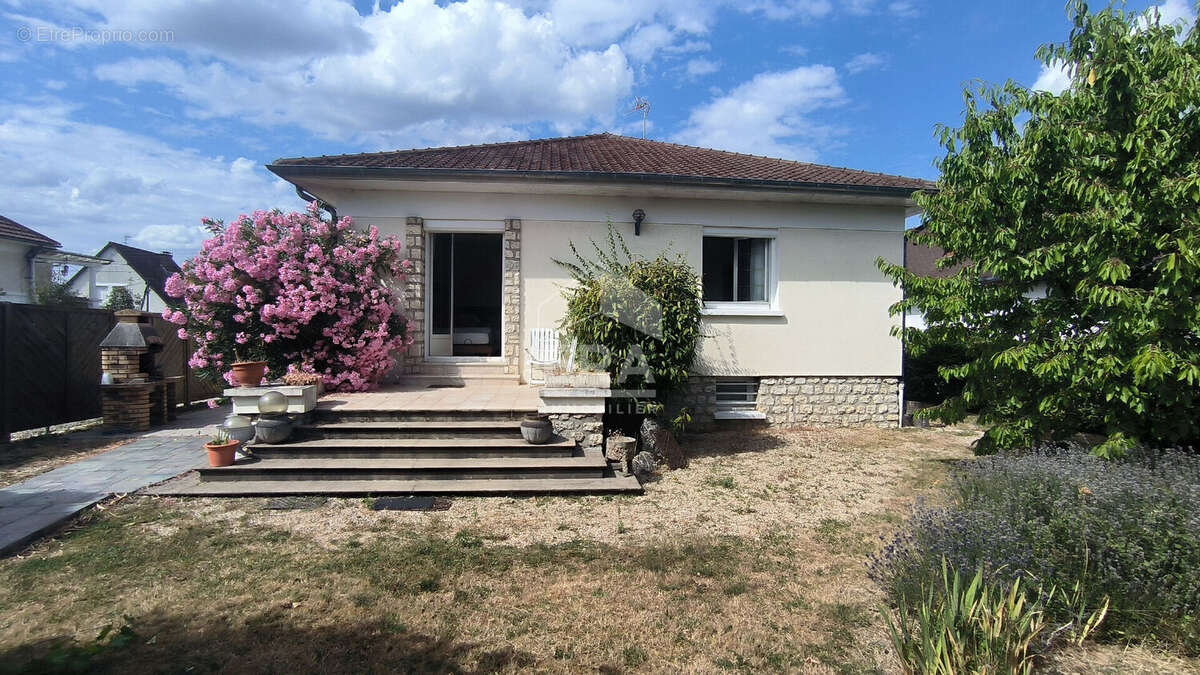 Maison à BALLANCOURT-SUR-ESSONNE