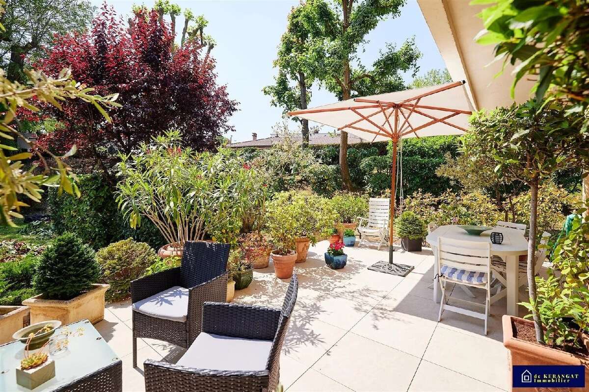 Appartement à LE PLESSIS-ROBINSON