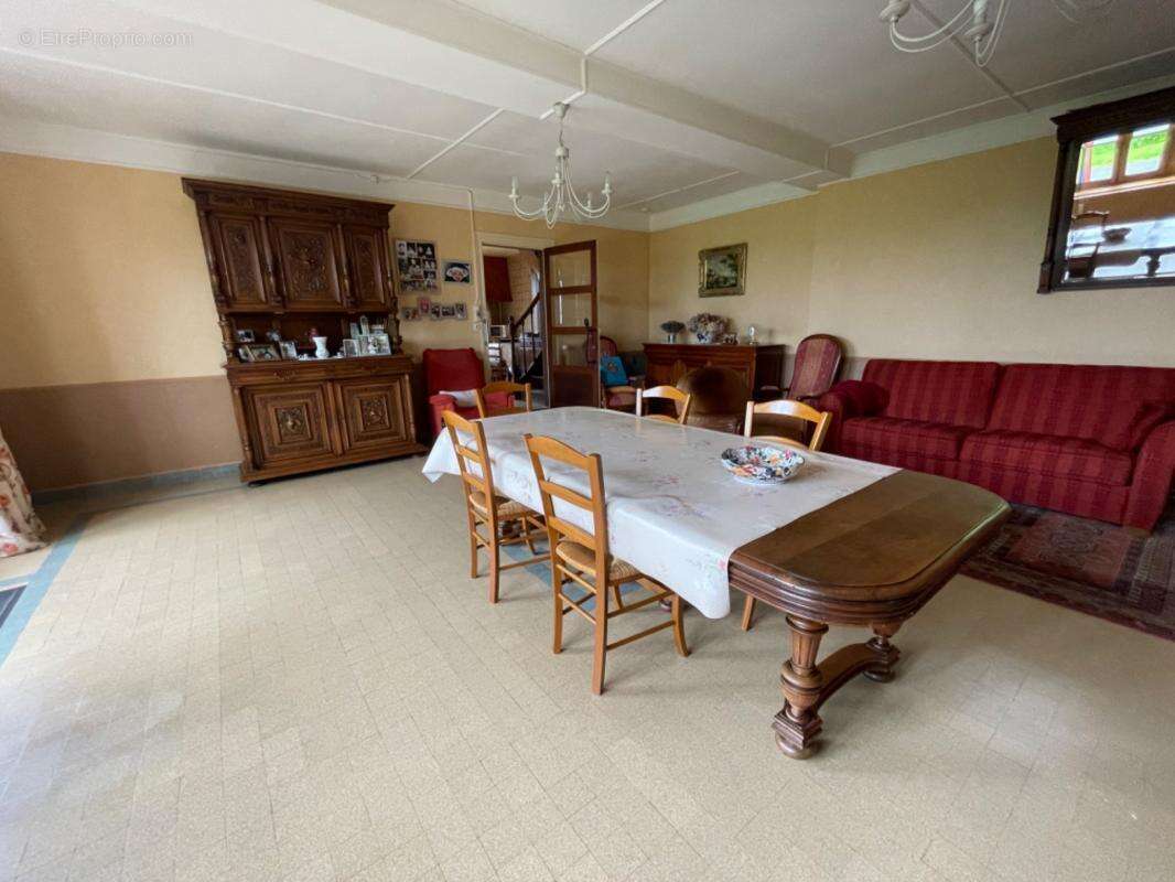 Maison en pierre en bon état avec dépendance 85500€ - photo 4