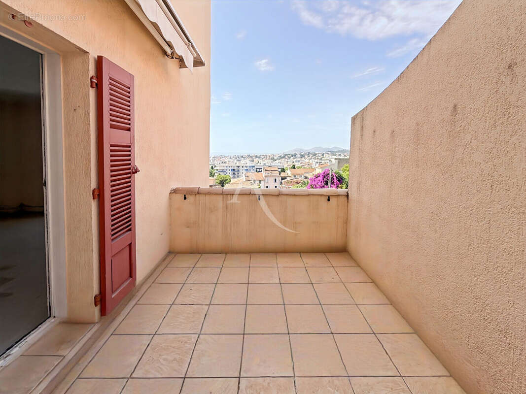 Coeur du Cannet 3 pièces 68 m² - photo 2