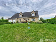 Maison à LESTREM