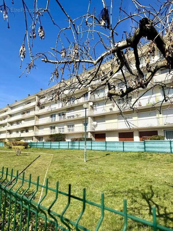 Appartement à SAINT-ETIENNE-DU-ROUVRAY