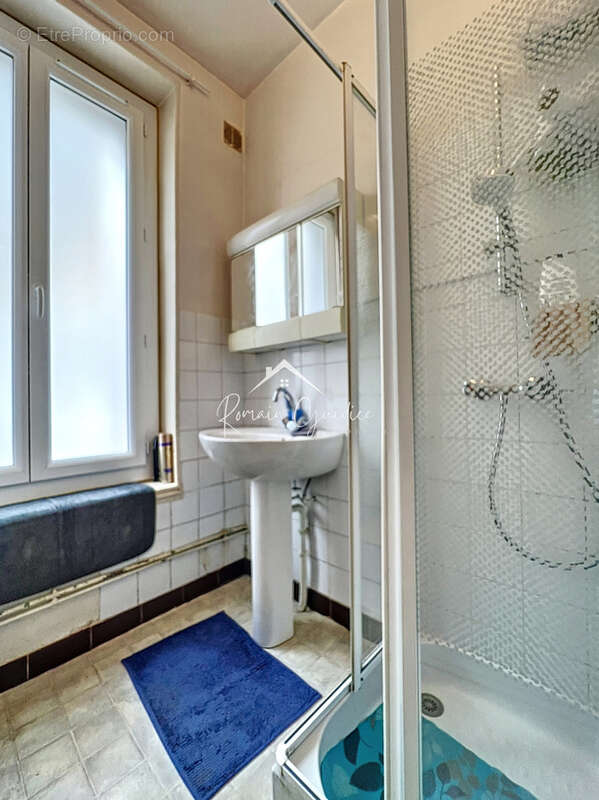Appartement f2 57 m2 vendu loué - photo 8