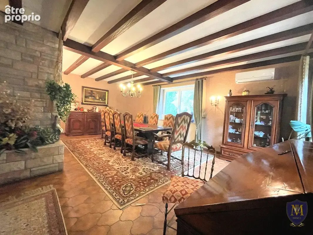 Village-neuf avec vue dégagée grand plain-pied de 222 m2 sur 30,11 ares de terrain - photo 4
