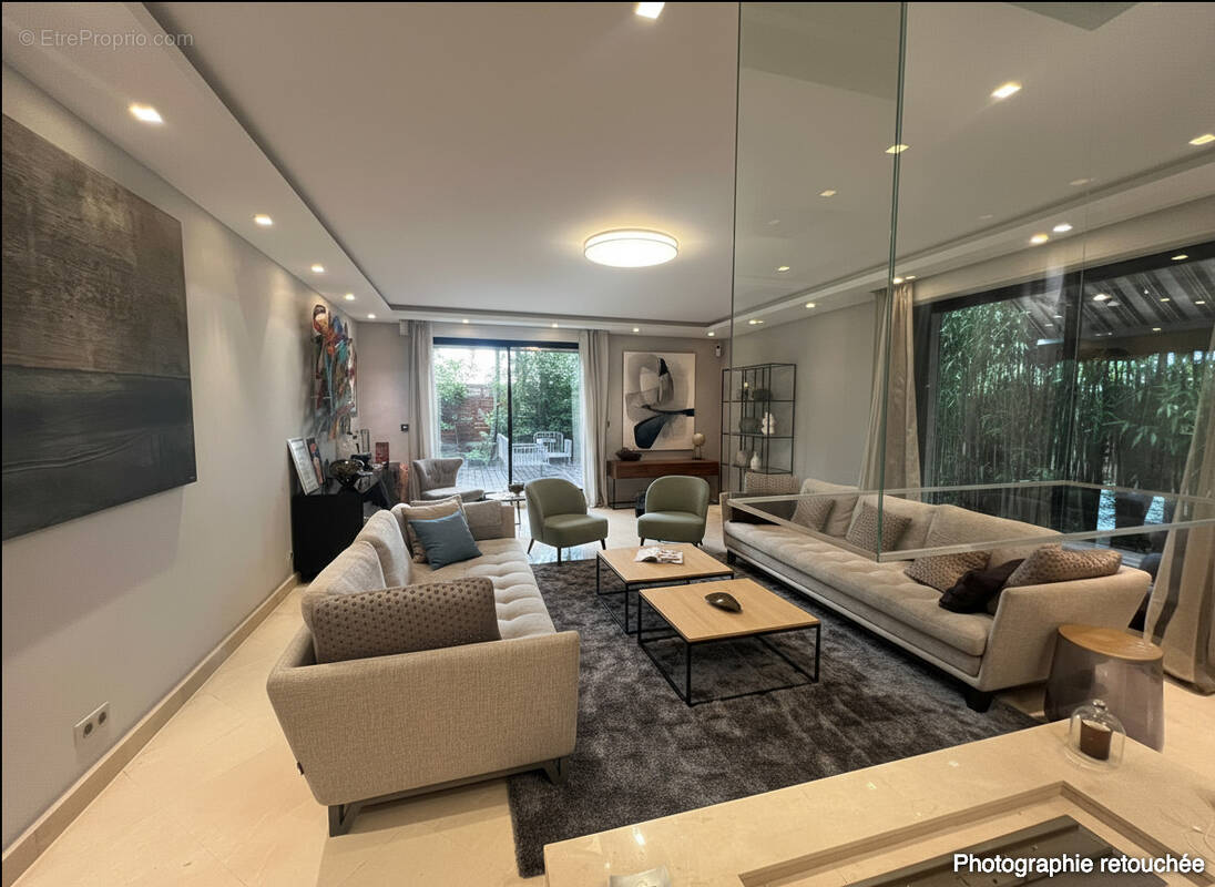 Appartement à NEUILLY-SUR-SEINE