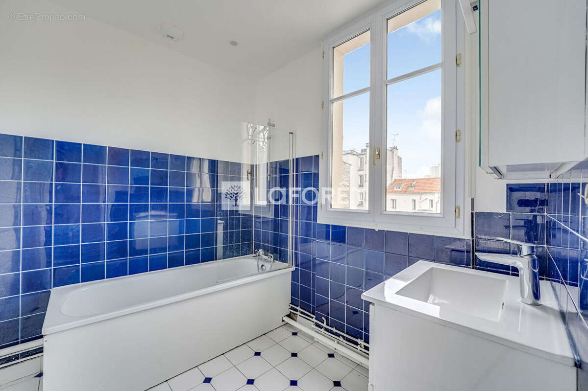 Appartement à PARIS-14E