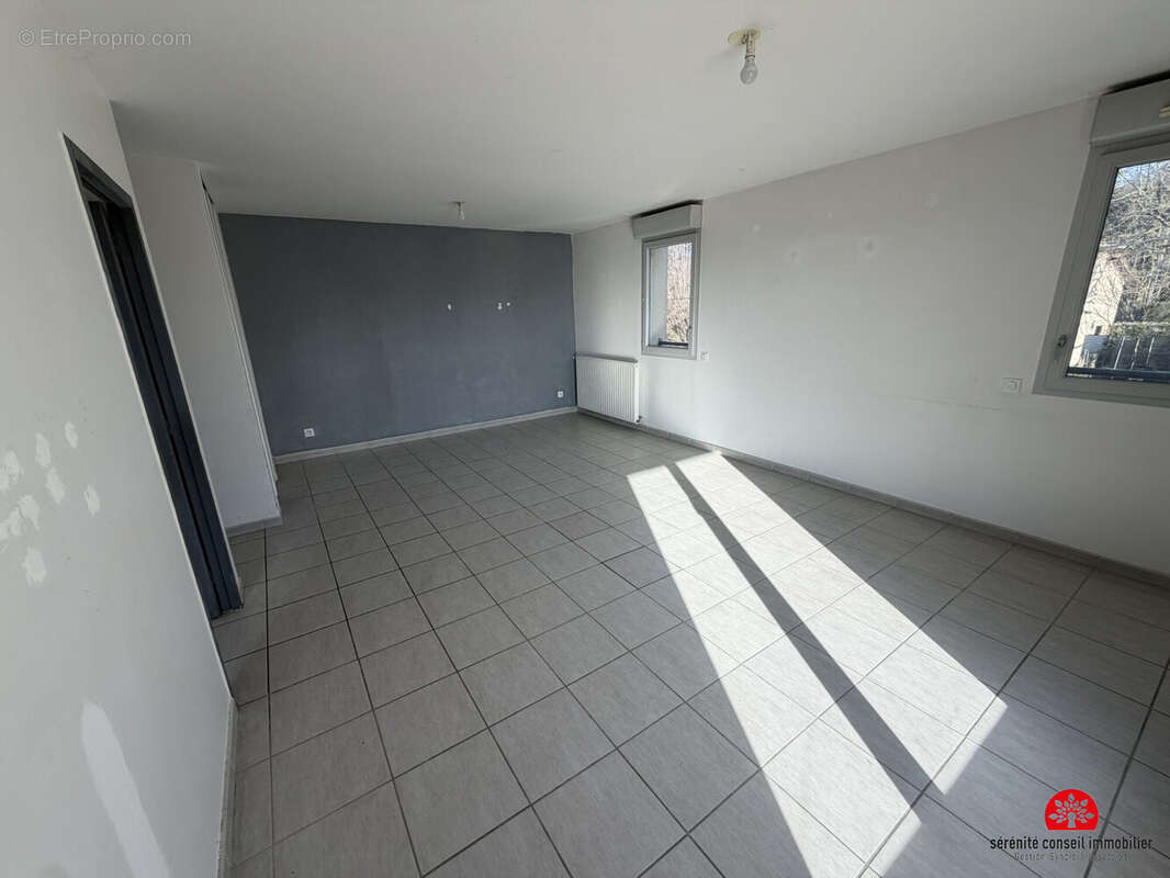 Appartement à RILLIEUX-LA-PAPE