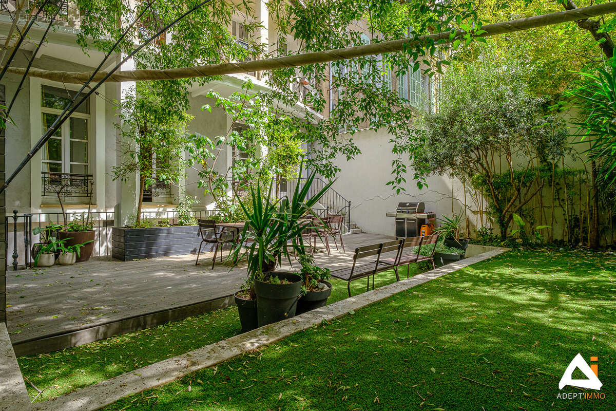 Appartement à MARSEILLE-6E