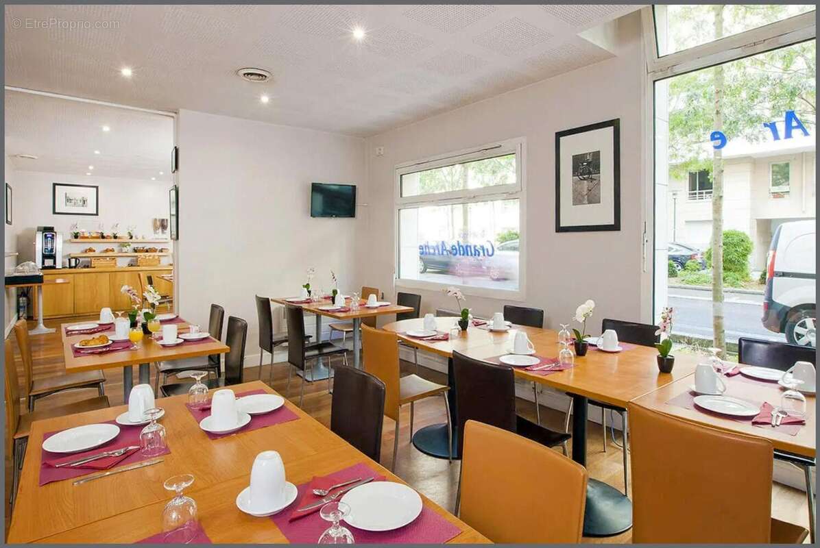 Photo 4 - Appartement à COURBEVOIE