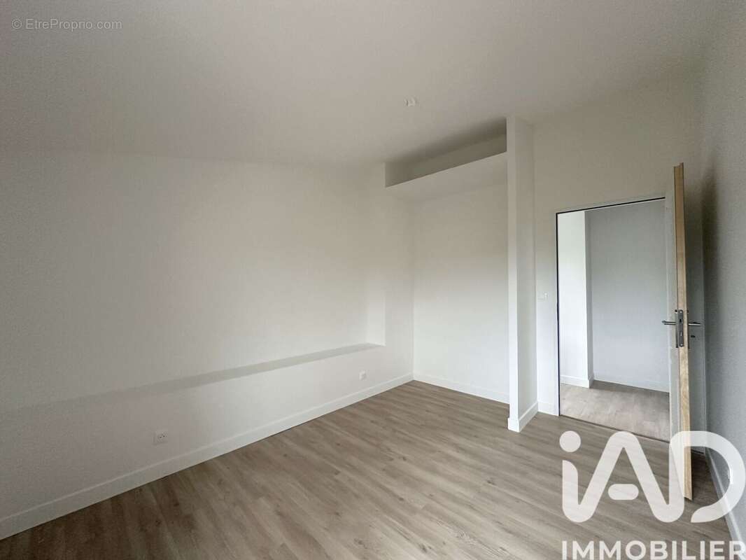 Maison 191 m² à Faleyras  - photo 9