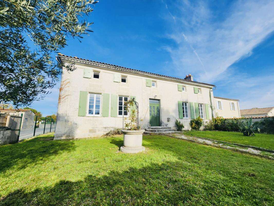 Maison à BOUGNEAU