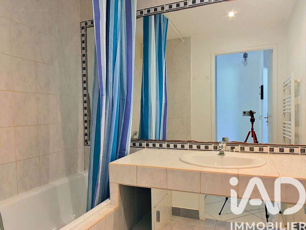 Photo 9 - Appartement à SAINT-LAURENT-DU-VAR