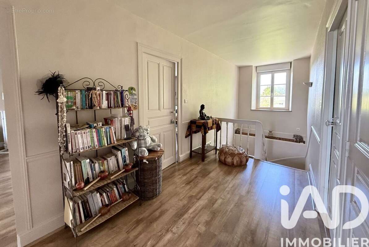 Maison 445 m² à Messon  - photo 9