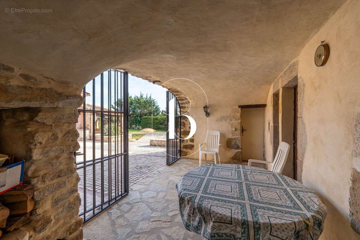 Maison à BARJAC