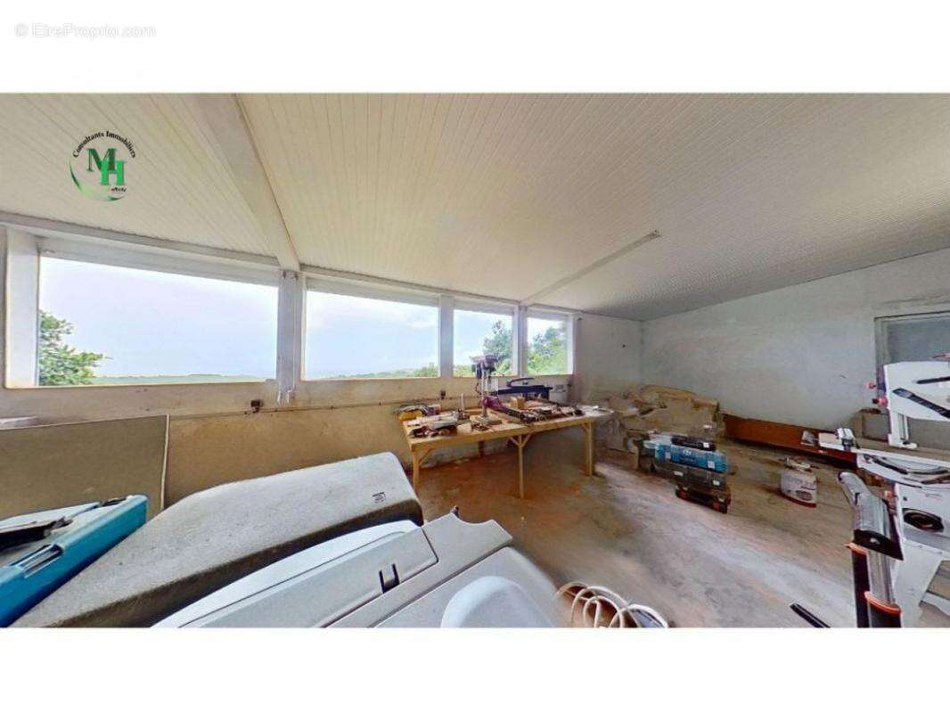 Commerce à SAINTE-MARIE