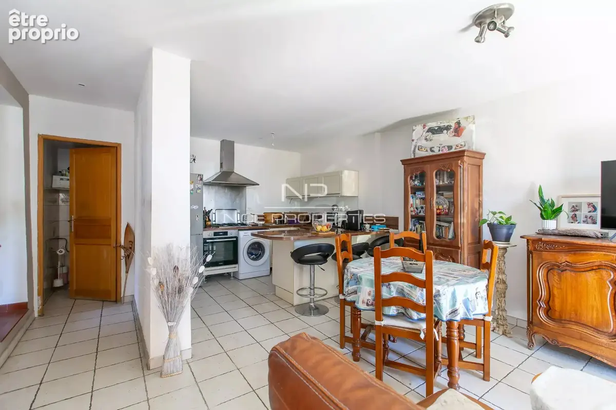 Nice Madeleine, appartement de 4 pièces à moderniser dans jolie maison niçoise - photo 2