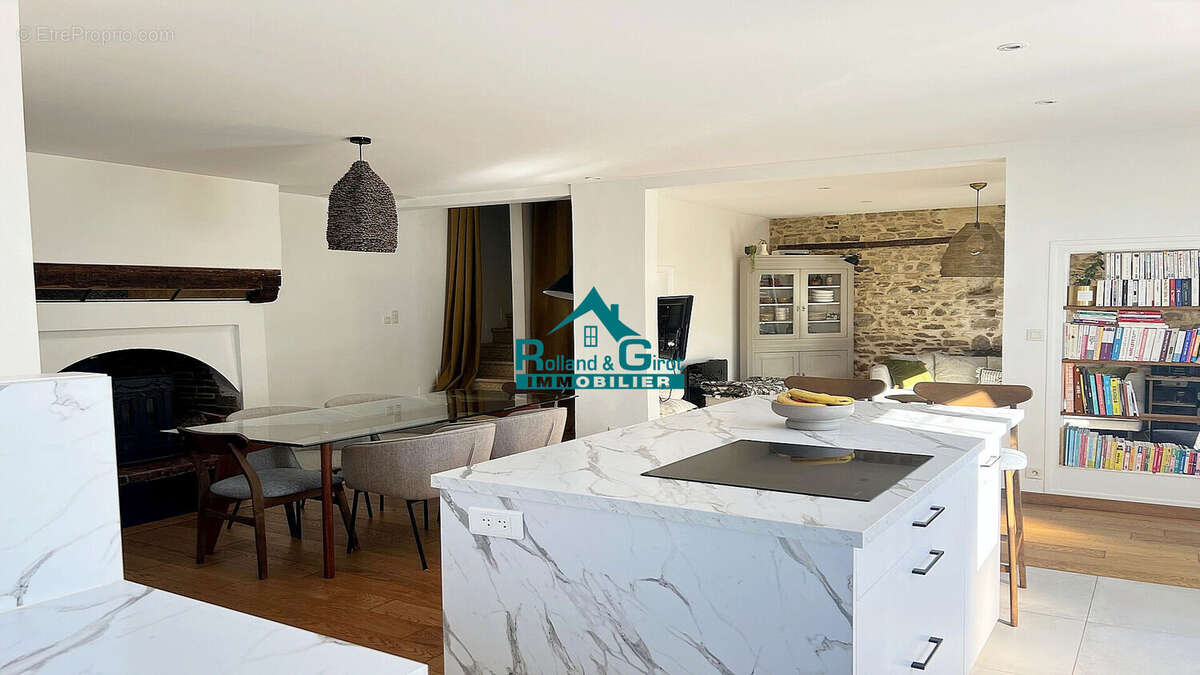 Maison à SAINT-MEDARD-SUR-ILLE