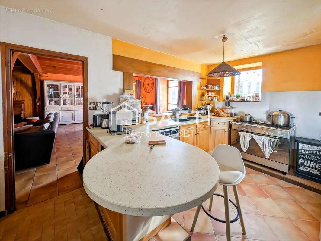 Photo 4 - Maison à LES ADJOTS