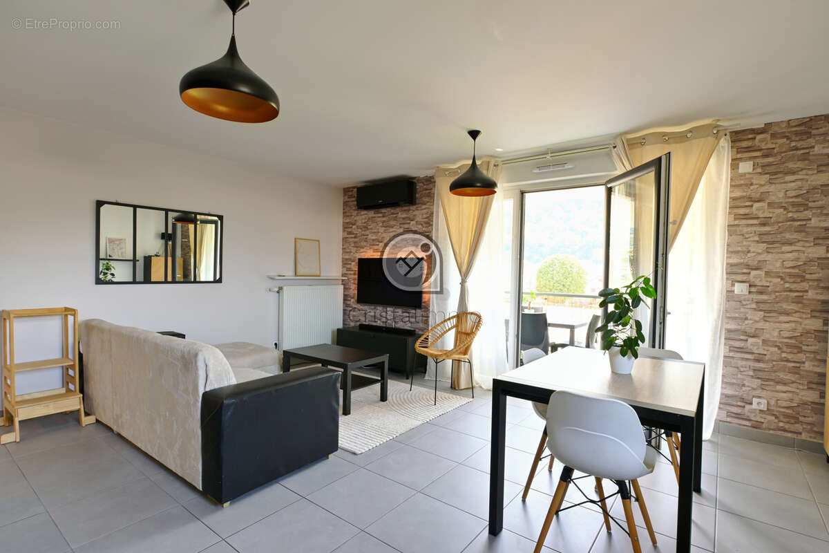 Appartement T4 avec terrasse et vue montagnes - photo 3