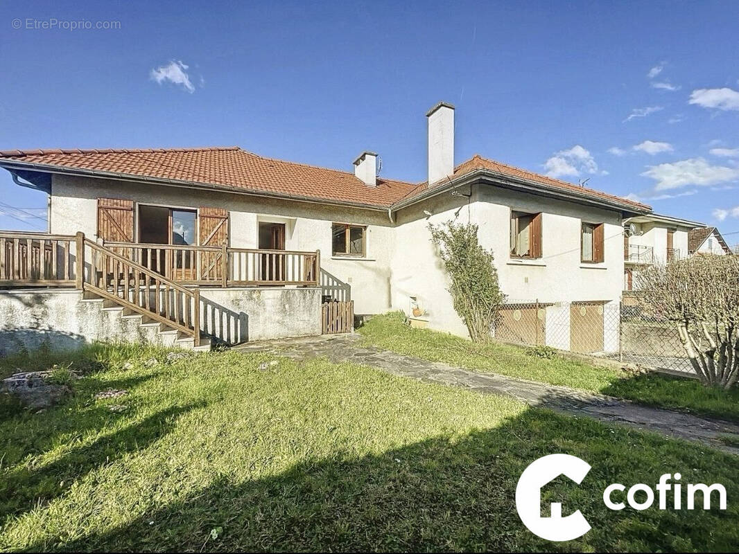 MAISON DANS SON ENSEMBLE  - Maison à LOURDES