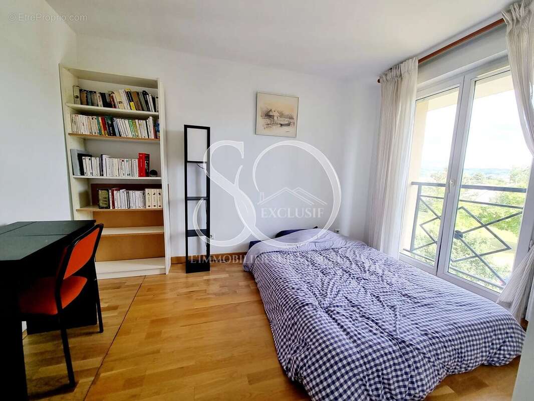 Appartement à VERNEUIL-SUR-SEINE