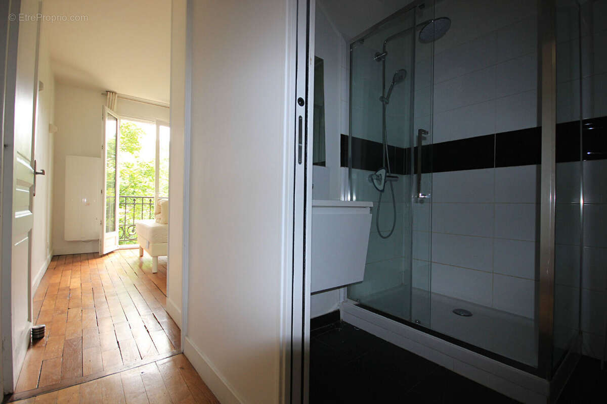 Appartement à PARIS-19E