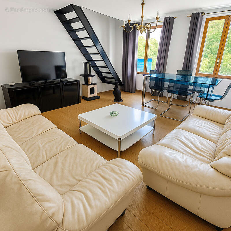 Appartement à COUBRON