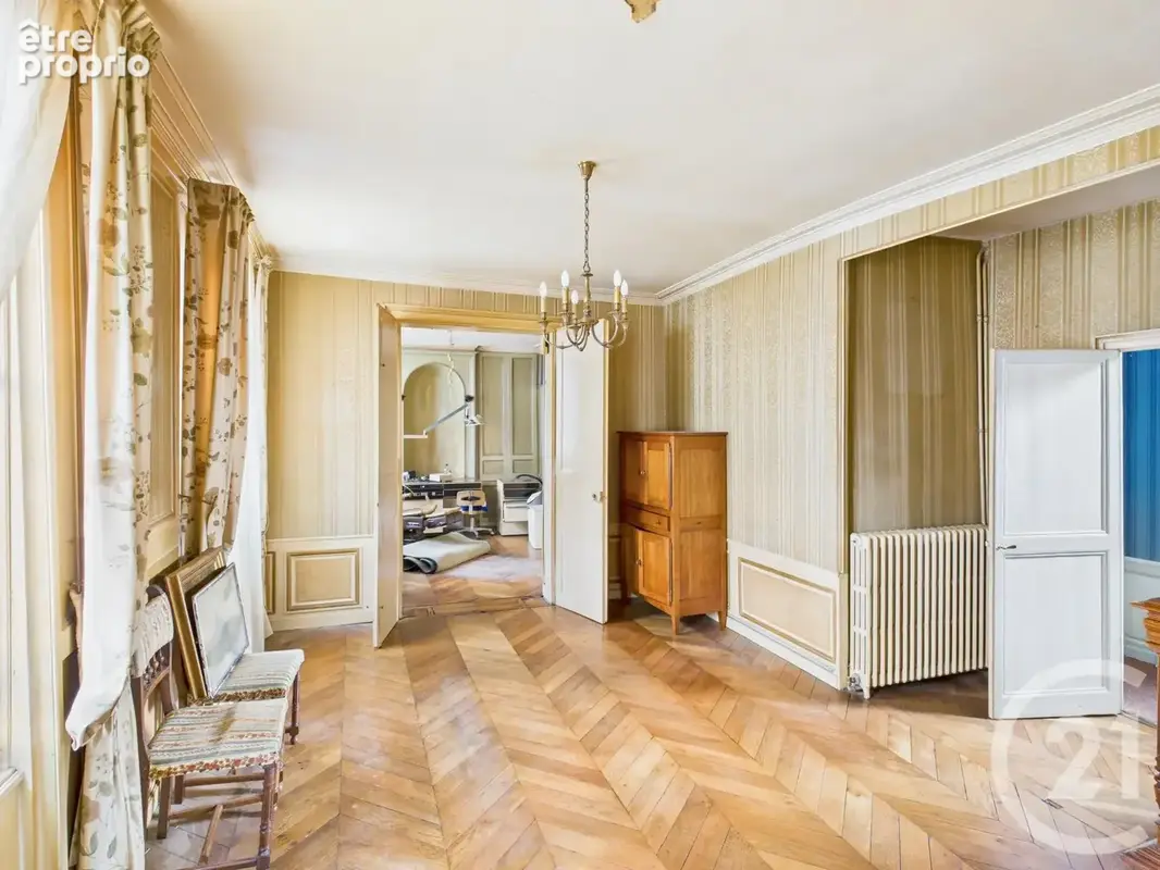 Appartement 5 pièces 111 m² à vendre à Chartres (28000) - photo 2