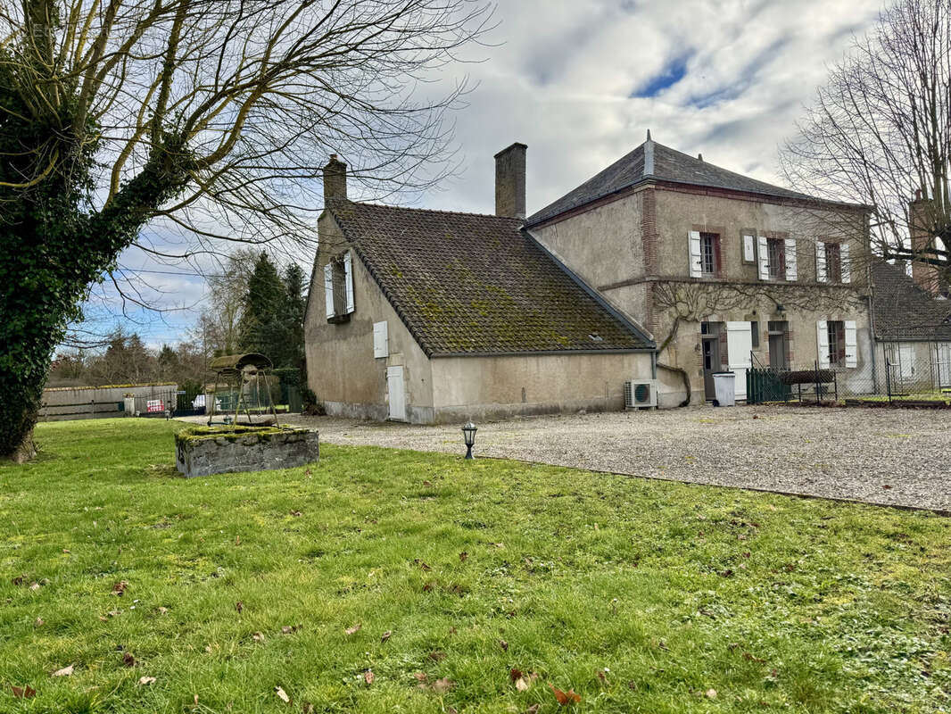 Maison à VIEILLES-MAISONS-SUR-JOUDRY