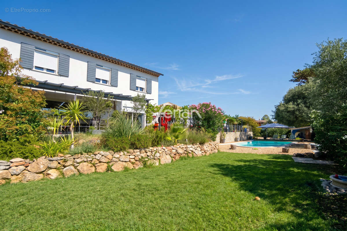 Maison 238 m² à Draguignan  - photo 3