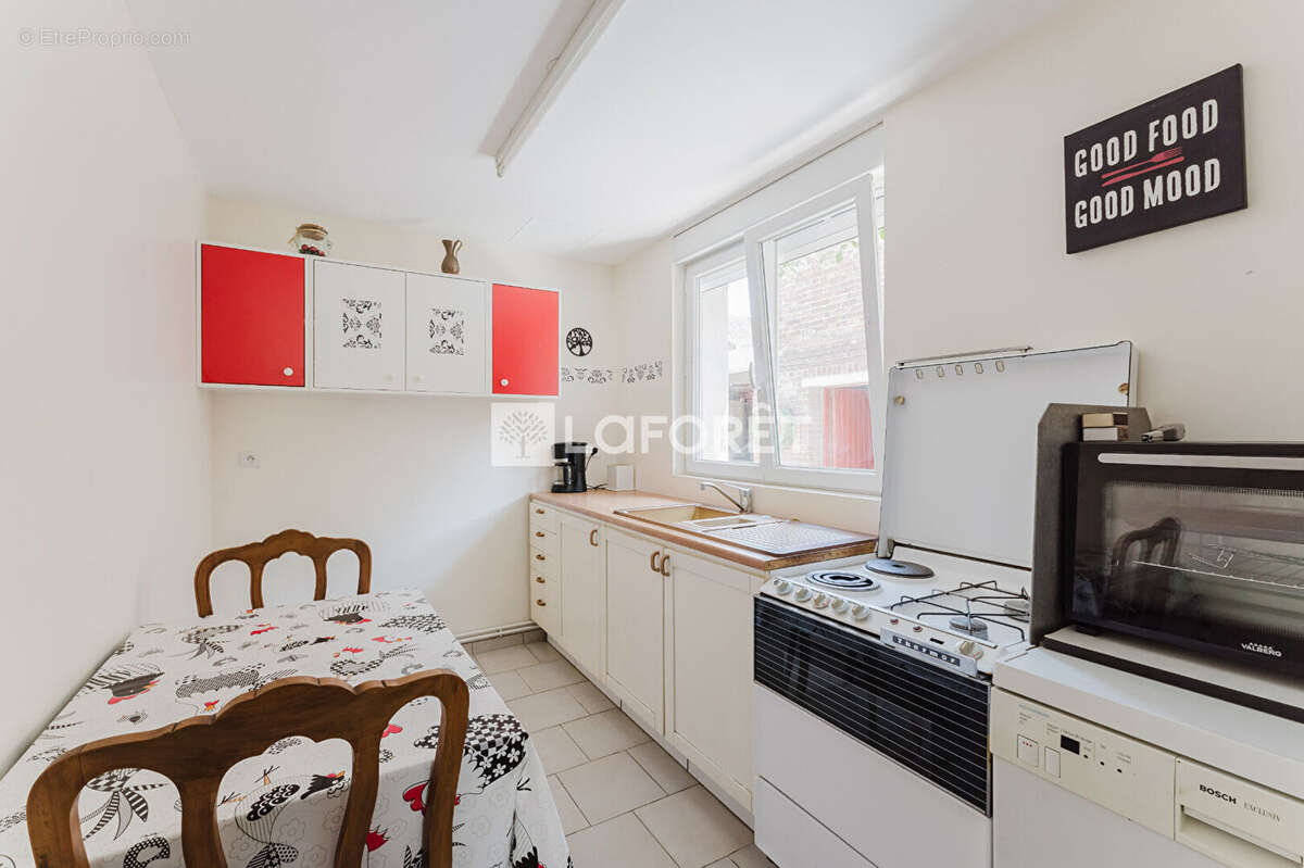 Semi plain pied 223.5 m2, 6ch, jardin, garage, dépendances - photo 8