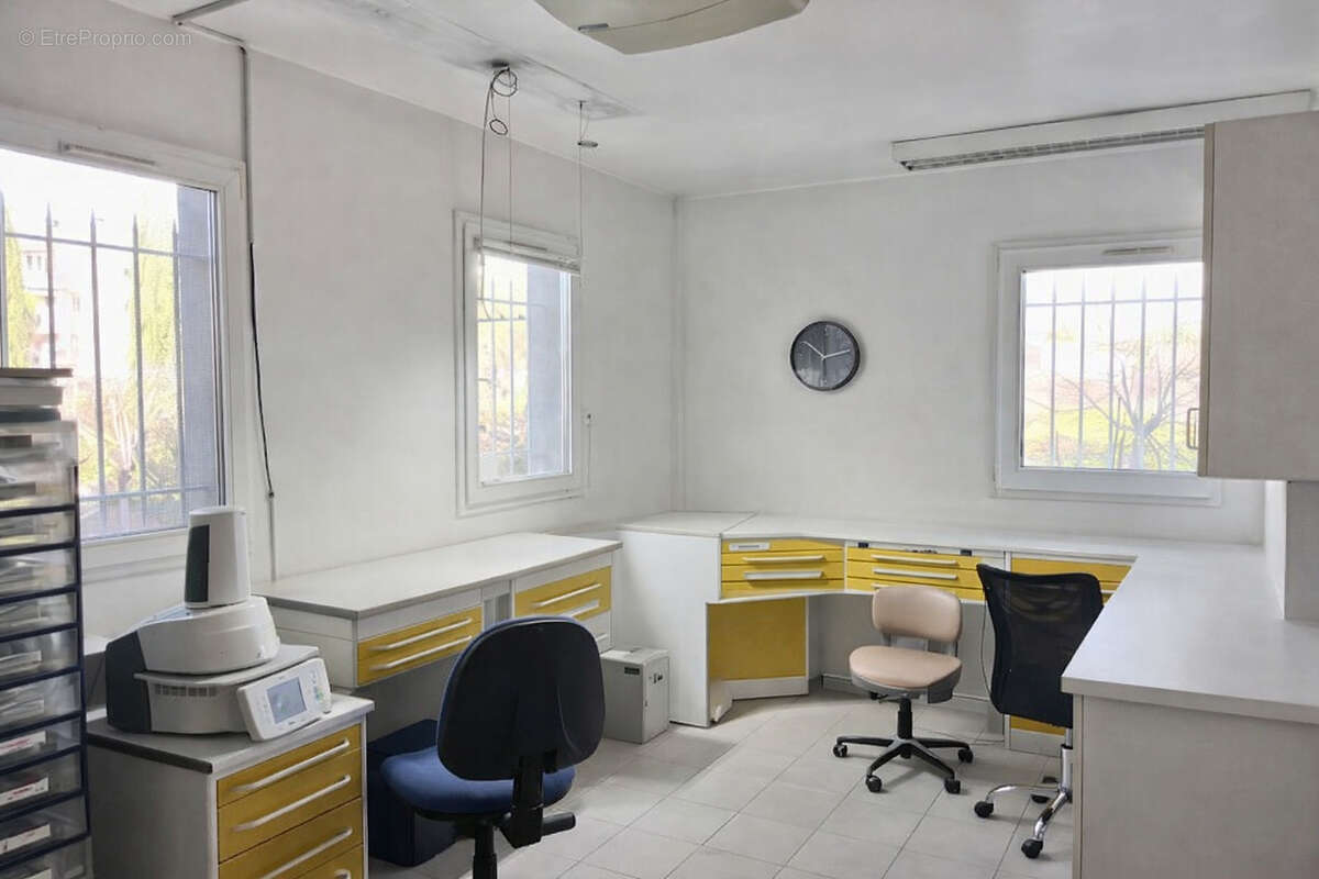 Commerce à AIX-EN-PROVENCE