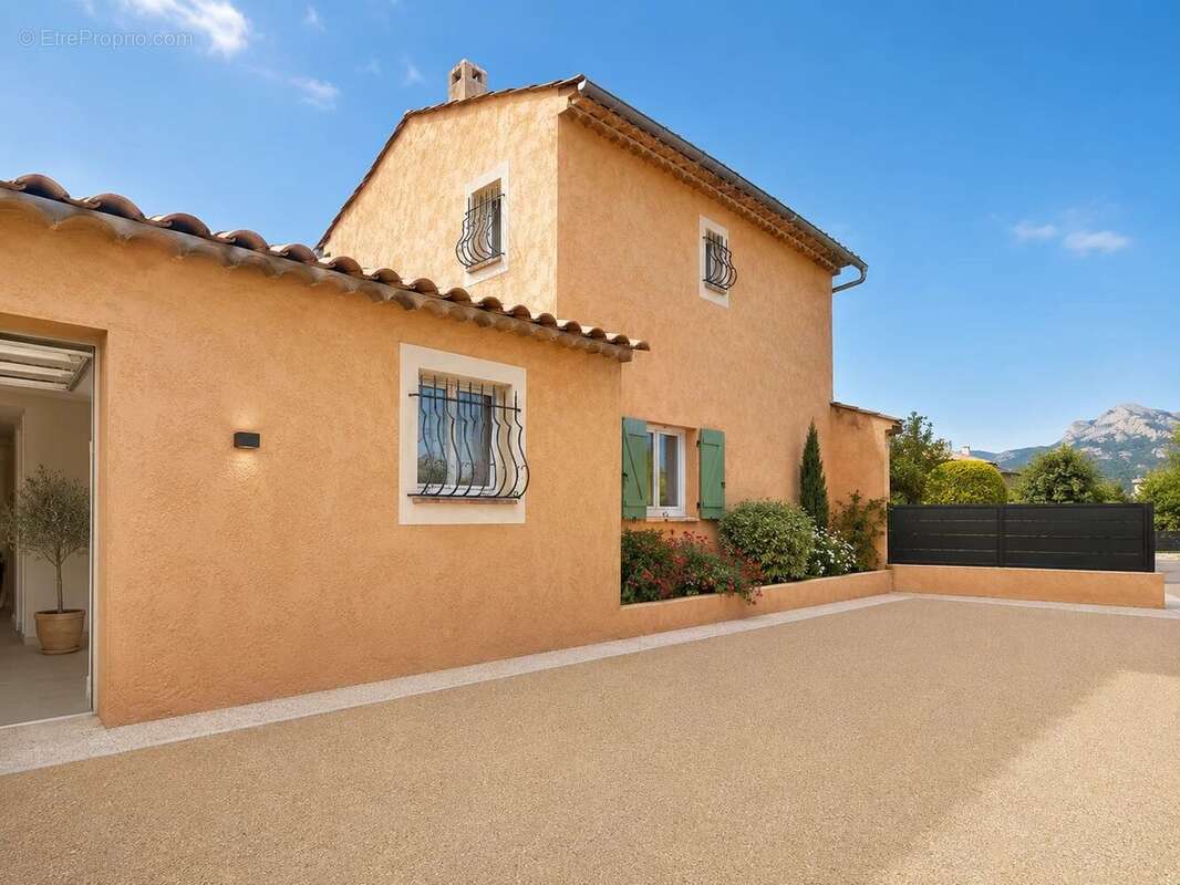 Maison à LEVENS