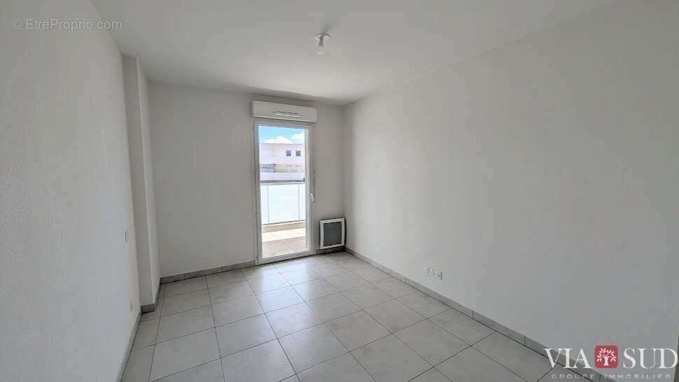 Béziers, Appartement de type 3, grande terrasse et parking - photo 7