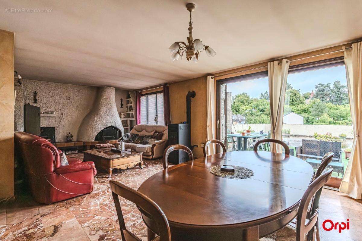 Maison 116 m² + Terrasse 190 m² + Atelier 300 m² – Fort potentiel - photo 2