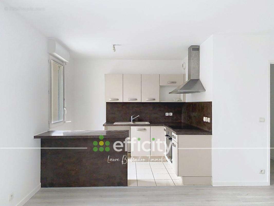 Appartement à BRIE-COMTE-ROBERT