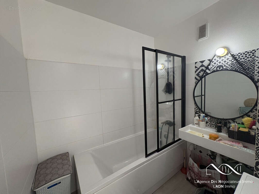 Appartement à SAINT-JEAN-DE-LA-RUELLE